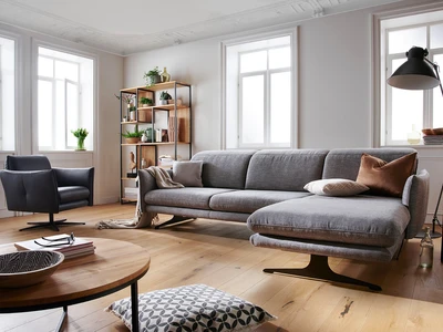 Ponsel_Burnett_650 1